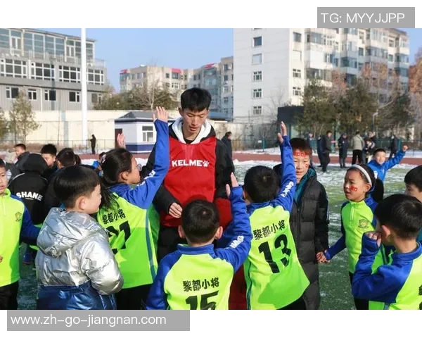 社区少儿足球活动促进青少年身心健康与团队合作精神的全面发展 社区少儿足球活动促进青少年身心健康与团队合作精神的全面发展